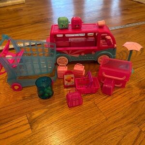 Shopkins Bus Ice Cream Truck & Extras Super Clean and buggy